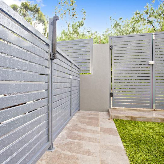 Privacy Screens Feat